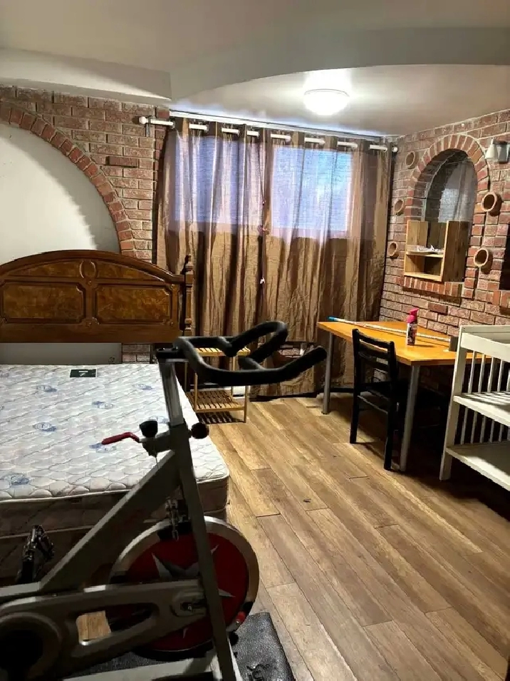 Two/deux $750 rooms/chambres (4 1/2) Ville émard