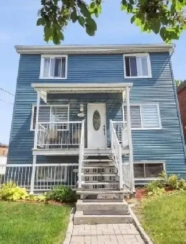 Beau et lumineux 4 ½  Secteur Vieux-Longueuil (métro Longueuil)