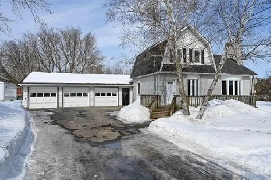 4-Bed House on 1.3 Acres, Greely / Findlay Creek — $3,000