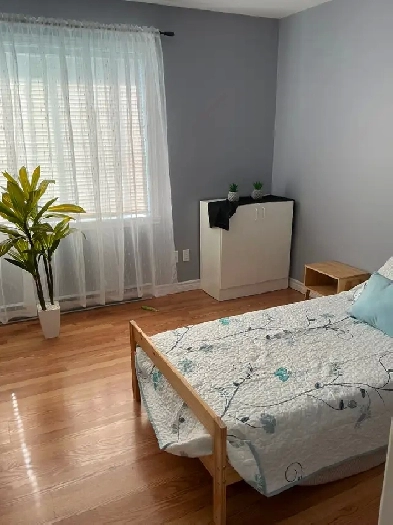 Chambre à louer pour étudiante université ou travailleuse