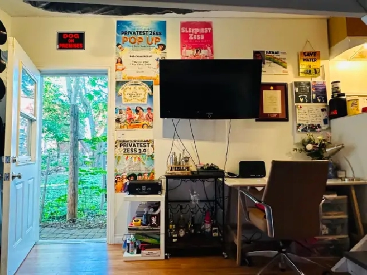 Downtown Studio- $1280 close to U of G at Wellington & Gordon St