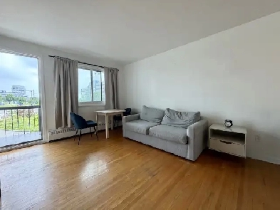 Loft studio entièrement meublé à louer Sainte-Foy / Sillery sept