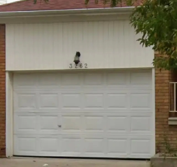 Garage for rent