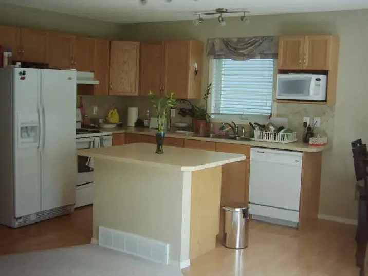 3 Bed Rooms Half Duplex for Rent