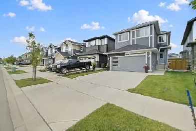 St.Albert Riverside! 4 Beds Up! Bonus Room! A/C! Whole package!