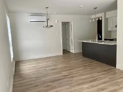 Beau 3 1/2 Lachenaie, 1er octobre, 1725$, ascenseur et garage