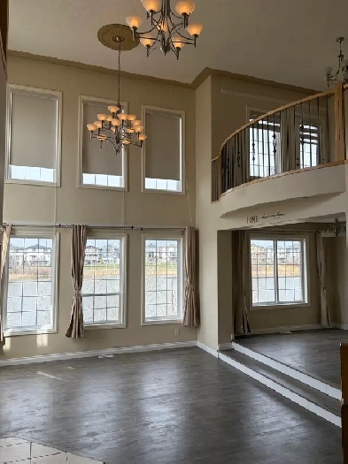 4 bed 5 bath big mansion like house 3500sqft on thelake for rent