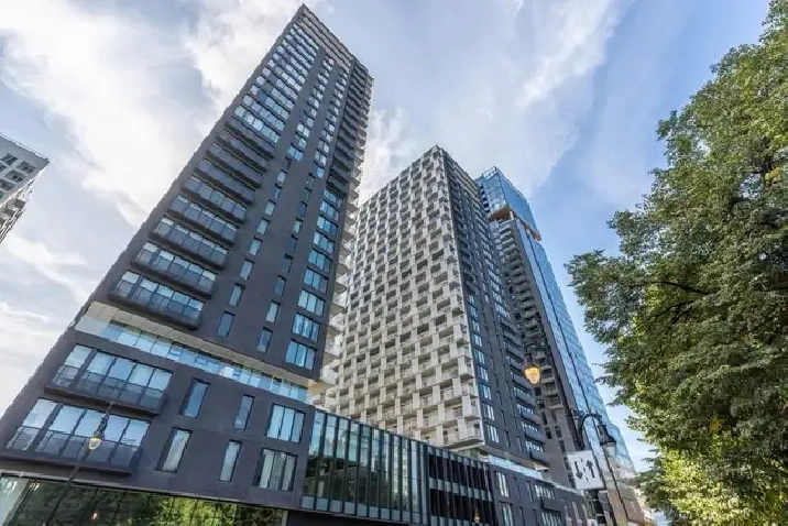 MODERN 25TH-FLOOR APARTMENT | DOWNTOWN MONTREAL | PANORAMIC VIE
