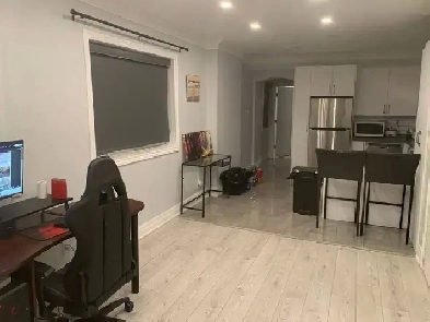 OFFERING A 1-BEDROOM IN A 2-BEDROOM UNIT, 1 WASHROOM