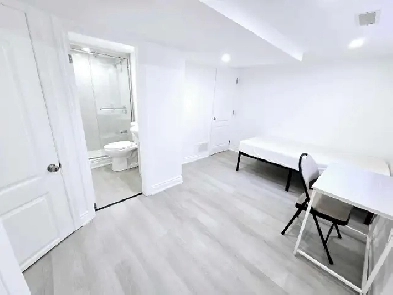 Rooms for rent (Clarkson) - $1,150 and $900