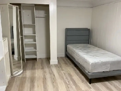 RENT REDUCED! MCMASTER Males house INCL util/furn