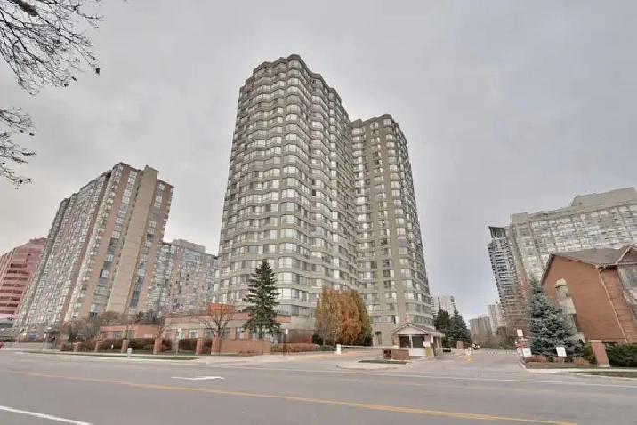 Spacious Condo 2 2 den for rent all incl, Hwy10 & Burnhampthorne