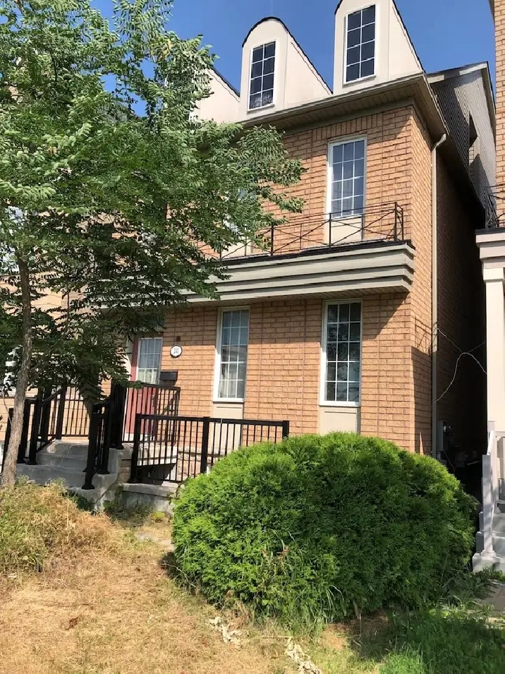 FURNISHED Room Shared Shower Close To York University