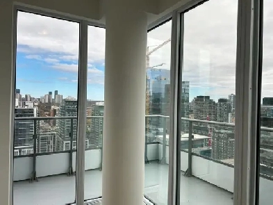 New Downtown Toronto Condo–Private Bed– Utilities/ Wifi Included
