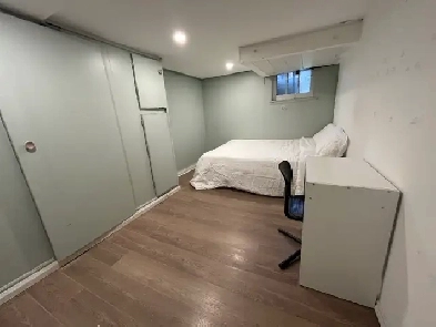 large private room in a basement for rent- Dufferi & Eglinton