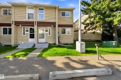 FULLY RENOVATED 4 bedroom corner unit - 350 CLAREVIEW RD NW