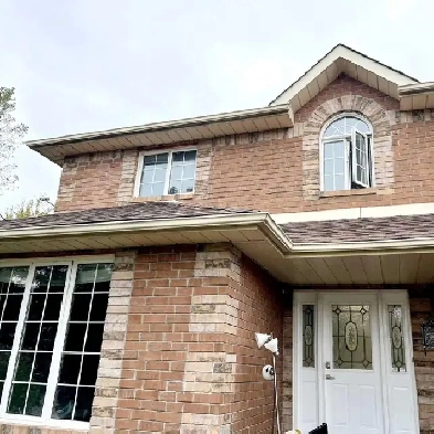 3 Bedrooms 2.5 Baths