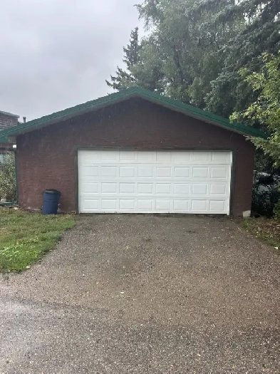 Garage For Sale to Move