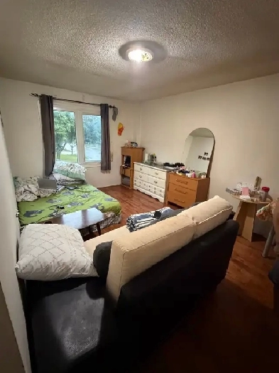 master bedroom for rent