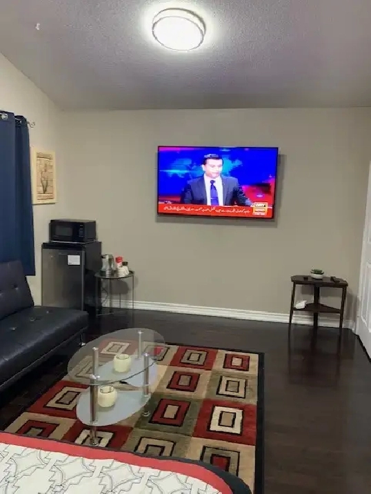 ROOM IN BASEMENT FOR RENT $1000 PLEASE CALL 365-996-6255