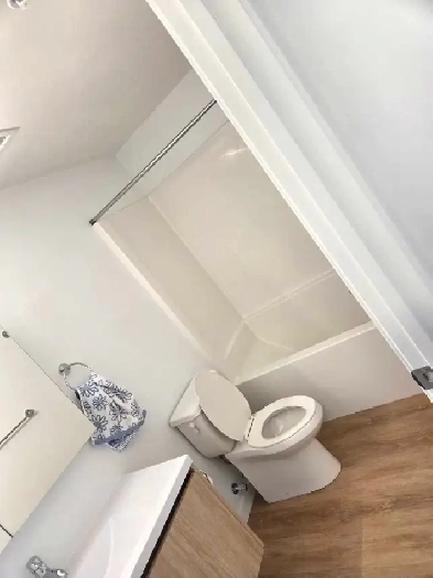 One bedroom in a 2-bed apartment