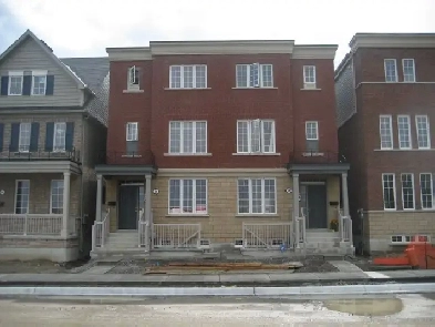 ★ Student Room for Rent ★ York University Village