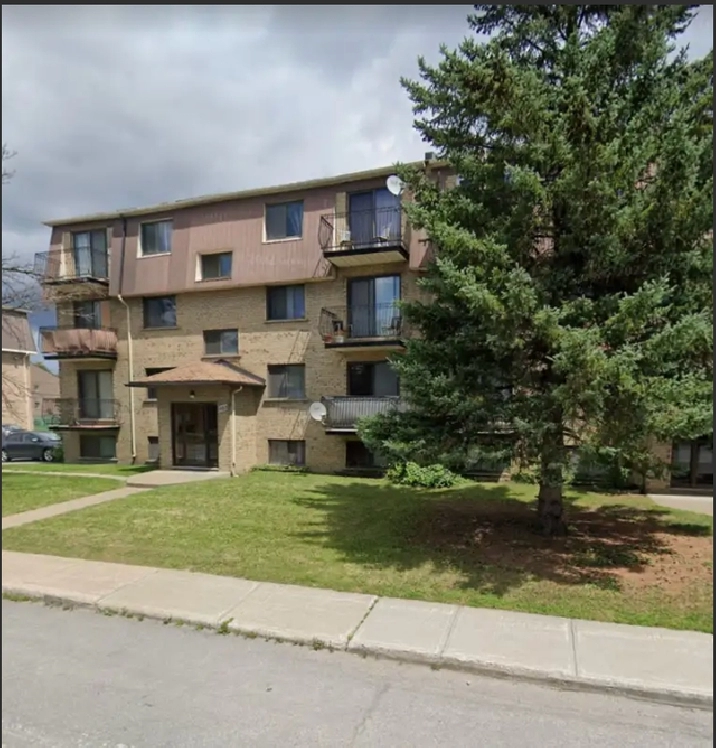 4 1/2 à louer à Laval