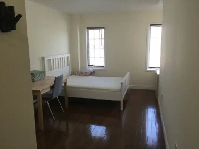 room for rent near York University