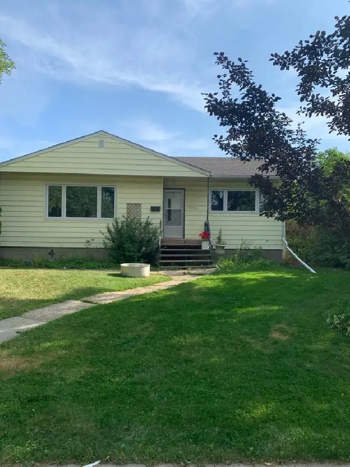 3  1 Bd 2 Bath Bungalow in Sherbrooke