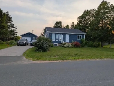 Bungalow 3 chambres avec garage à Caraquet