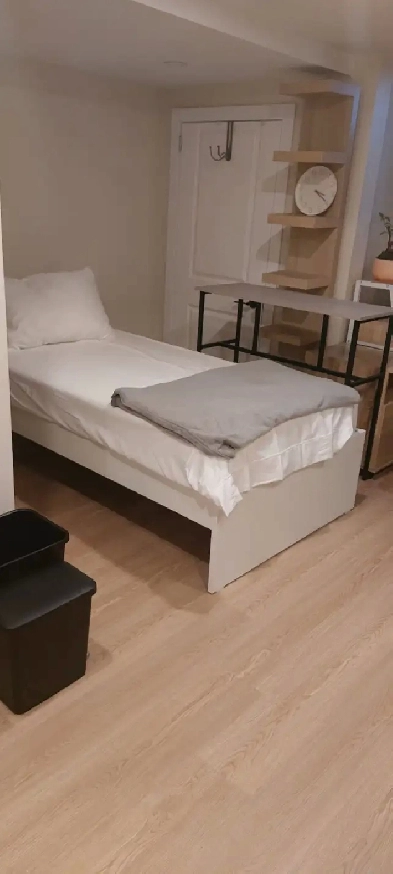 Brand new basement apartment for rent midland/lawrence 1000$/mo