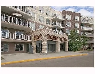 2 bed,2 bath, 1200sq. ft. Condo With Park View.