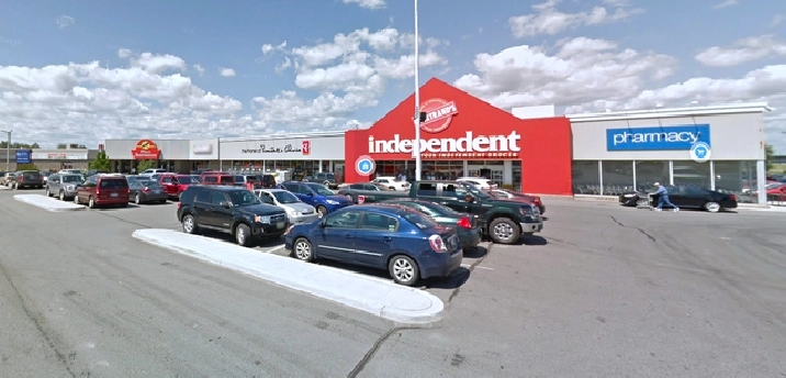 375 SF UNIT IN BUSY BONAVENTURE MALL