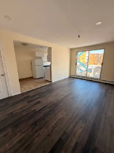 223 Windmill (Nov 1 / Dec 1) - Heat, Water & Pkg Incl!