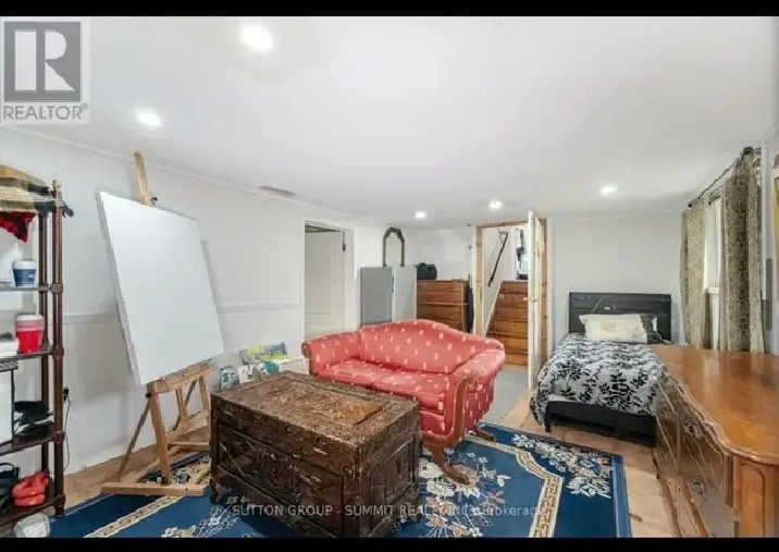 Large Private Basement Burlington for rent (New st. / Applyby)