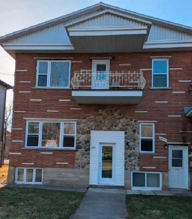 Grand 5 1/2, Napierville