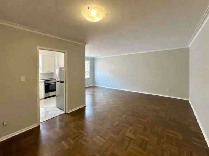 Two Bedroom in Leaside on Bayview south of Davisville.