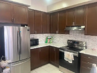 Room for rent( Master Bedroom with attached Washroom)