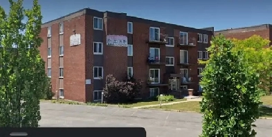 LIBRE 5 1/2 rue Cloutier,La Prairie. Sur A132,Pont Champlain7min