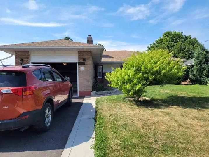 Rooms for RENT NOW Oshawa/Durham Region
