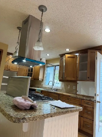 Available October 1st. 3 bedroom 1.5 bathroom in Ranchlands