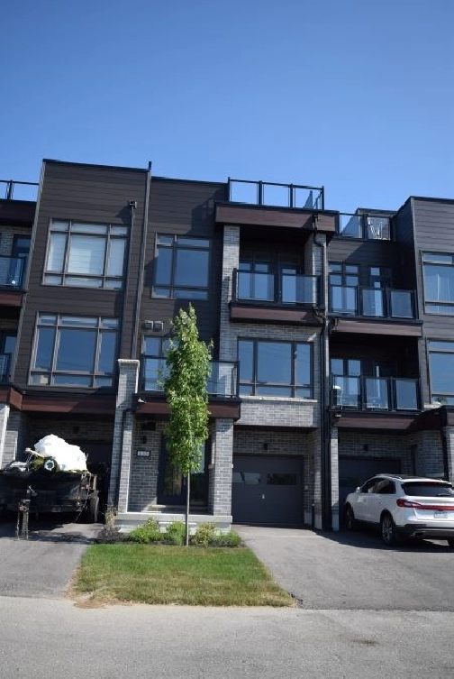 Orillia Waterfront Townhouse!