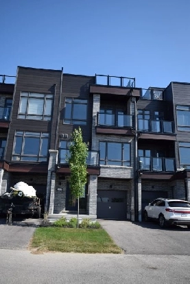 Orillia Waterfront Townhouse!