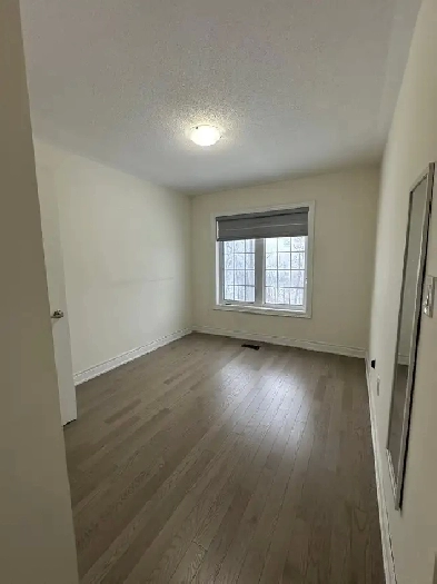Private Room for Rent – Markham Rd & Steeles Ave E