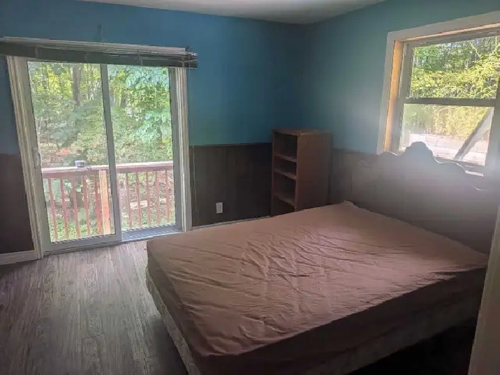 Master bedroom with private bathroom for rent