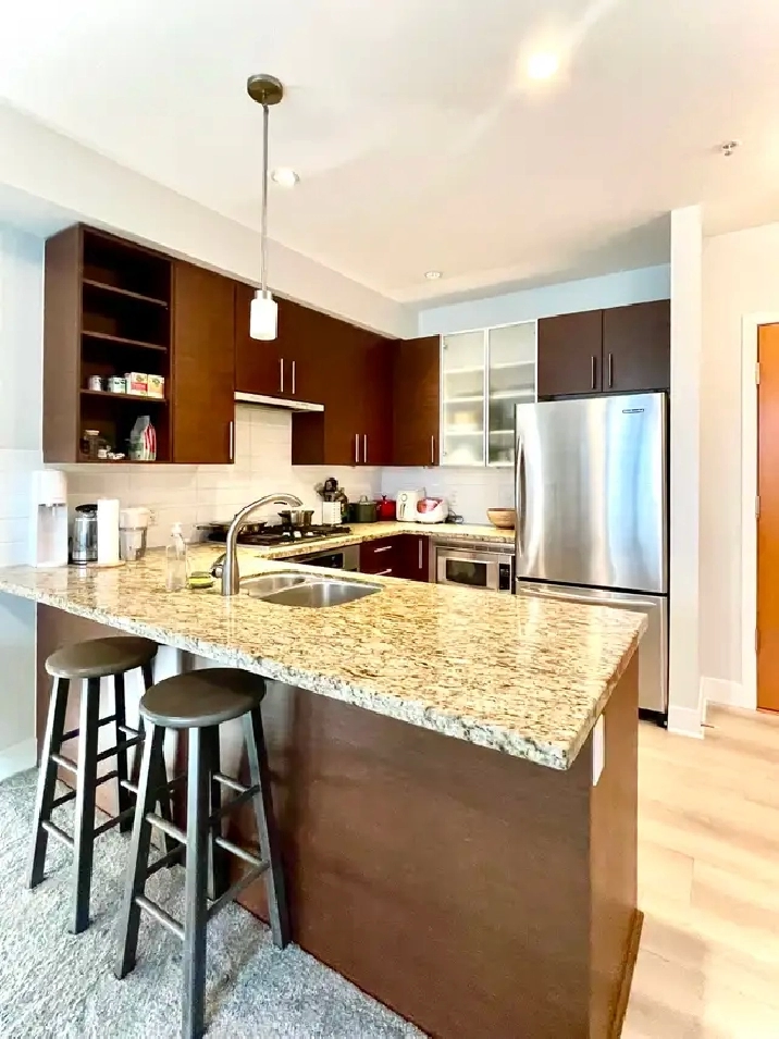 2Bed/2Bath Waterfront Condo Rent