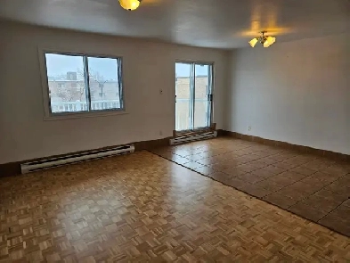 Grand 5 1/2 renové à louer / Large renovated 3-bedroom apartment