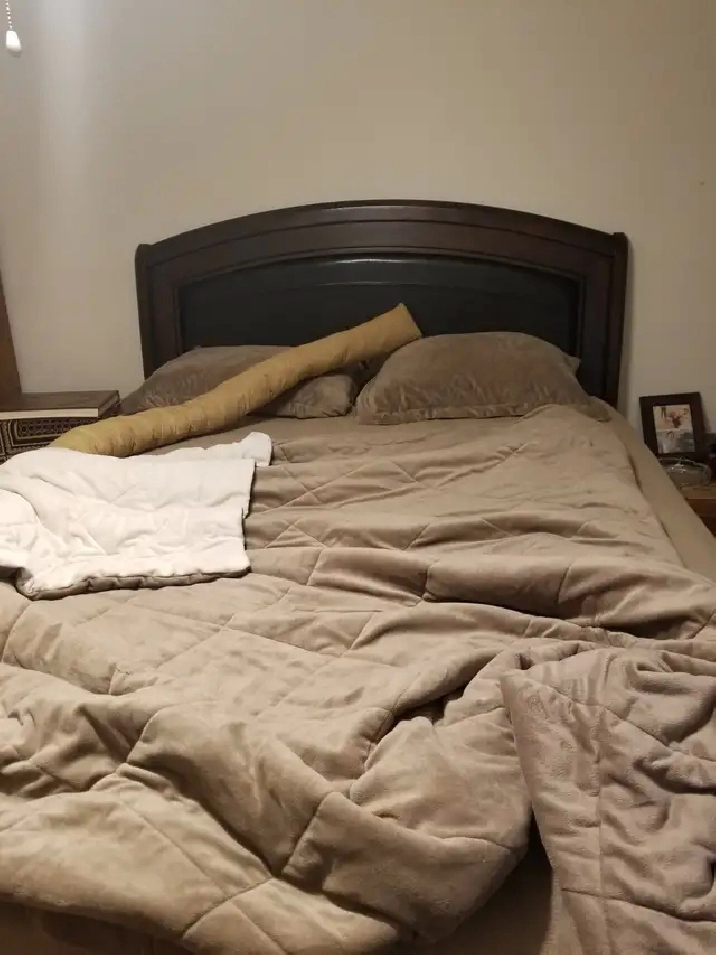 Fully furnished room in a 2-bedroom apartment ($830/month), avai