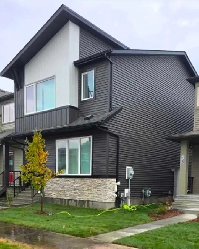 $500 off 1st month's rent. New home in Paisley for rent