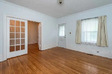 Well Priced 3 Bedroom Detached Home - Georgina